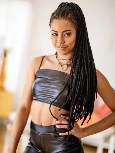 [18+] Luscious In Latex (2025) Brazzers Originals English Adult Video 720p HDRip