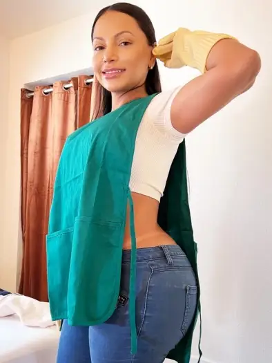 18+ Sweet Deal! An Intense Yard Sale Dickdown (2025) Brazzers Originals English Adult Video 720p HDRip