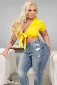 [18+] Curvy Catfights Get Pussync’d (2025) Brazzers Originals English Adult Video 720p HDRip